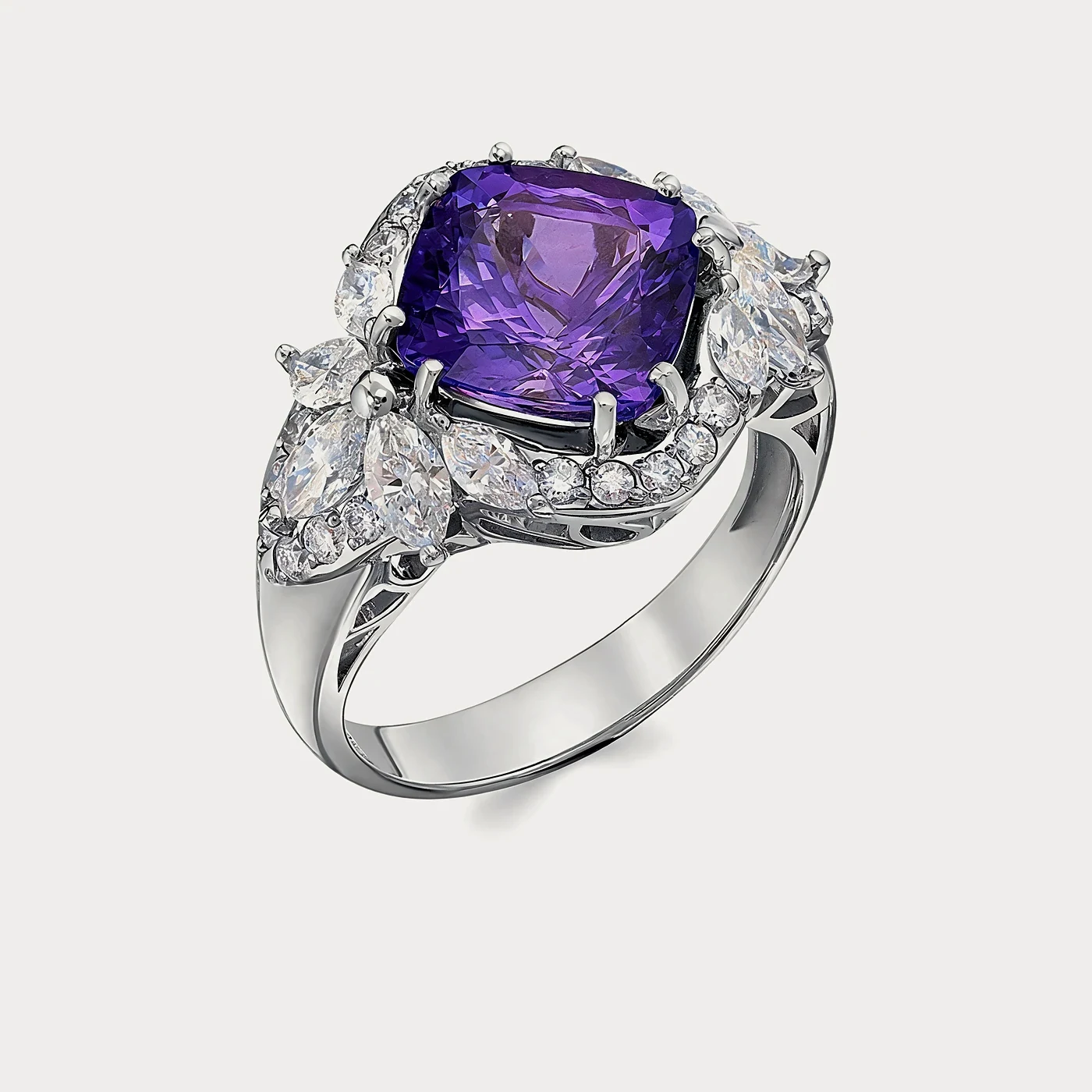 Кольцо из белого золота 585 пробы с танзанитом — 4,58 ct · Au 585